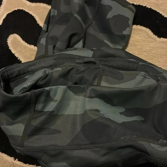 Athleta Contender Leggings - Picture 9 of 9